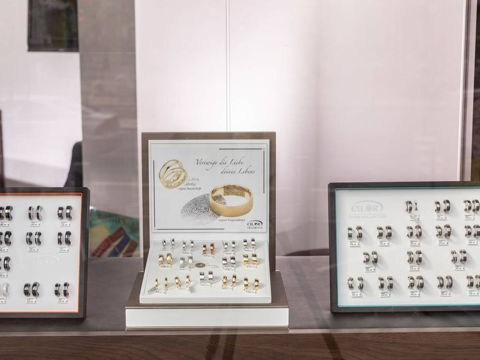 Trauringe, Eheringe und Verlobungsringe